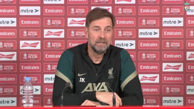 Klopp gives updates on Thiago and Luis Díaz